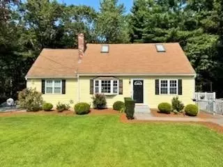 7 Briarwood Rd, Franklin, MA 02038