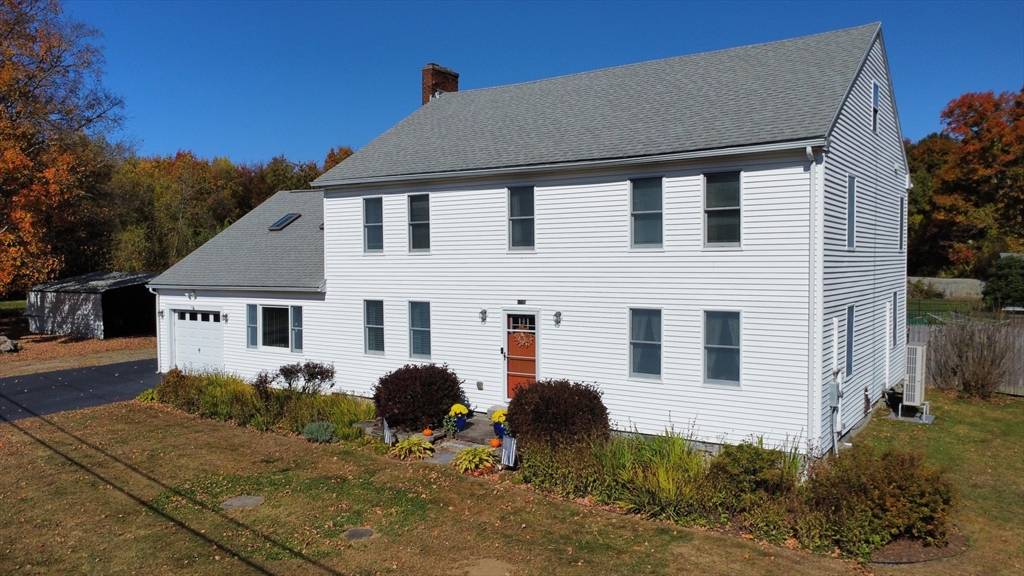 1084 Dunhamtown Brimfield Rd, Brimfield, MA 01010