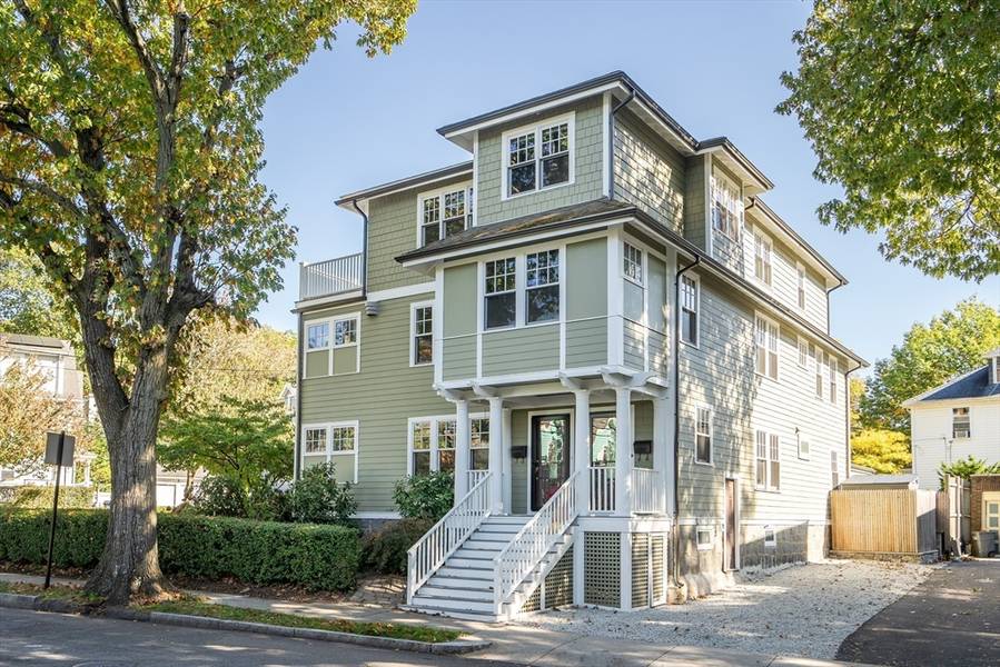 30 Ackers Avenue, Brookline, MA 02445