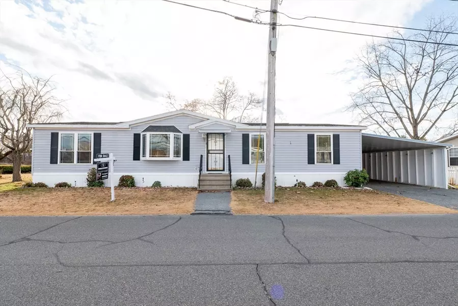 6 Holiday Cir, Chicopee, MA 01020