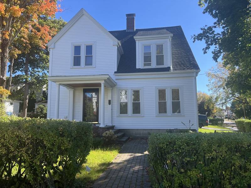 68 Pond St #68, Natick, MA 01760