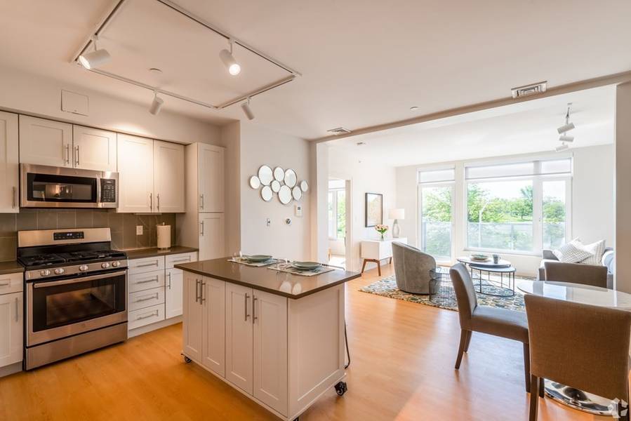 77 New #106, Cambridge, MA 02138