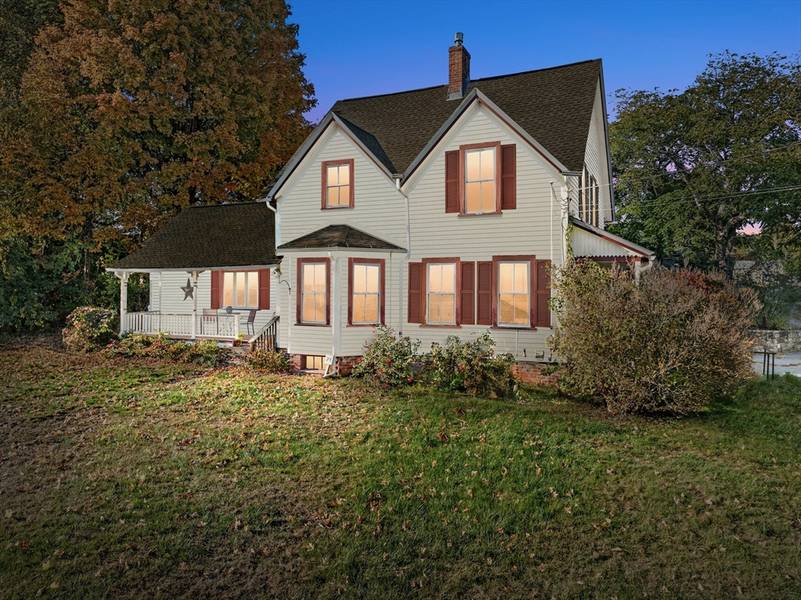 24 Creeper Hill Rd, Grafton, MA 01536