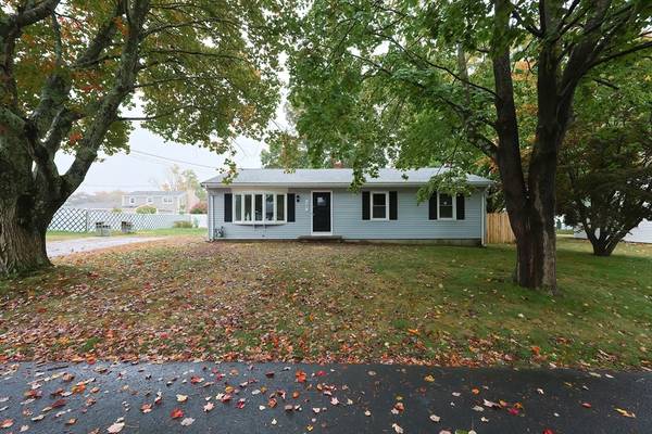 707 Highview Ave, Somerset, MA 02726