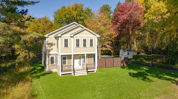 65 Lovefield St, Easthampton, MA 01027