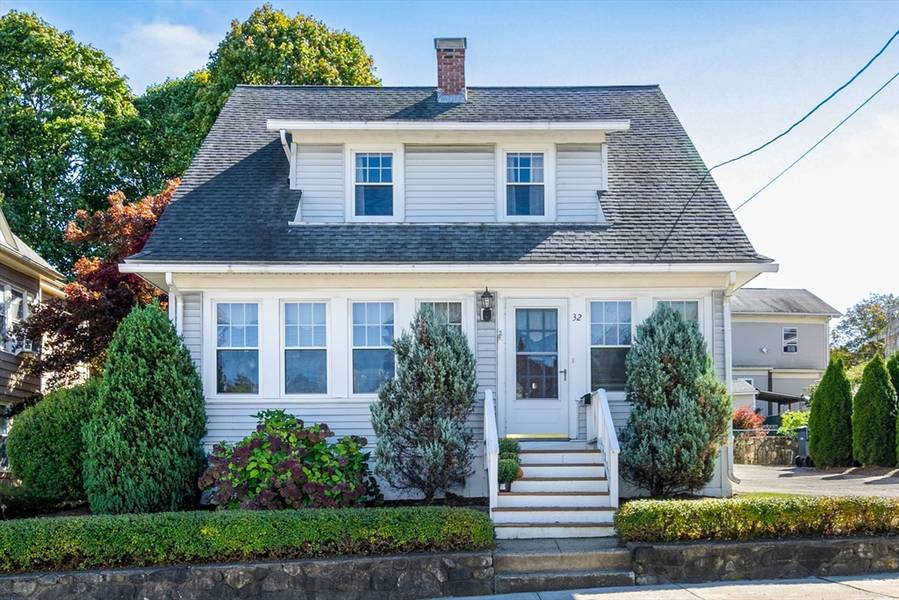 32 Elm St, Marlborough, MA 01752