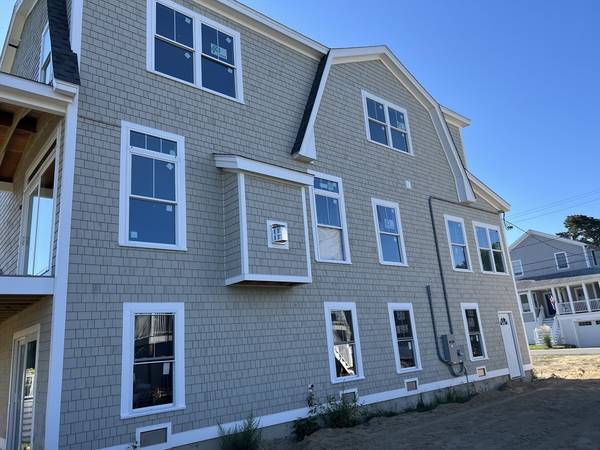 Falmouth, MA 02556,117 Silver Beach Ave