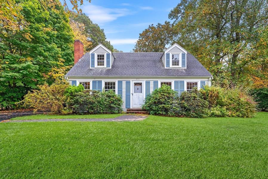 451 Pleasant St, Raynham, MA 02767