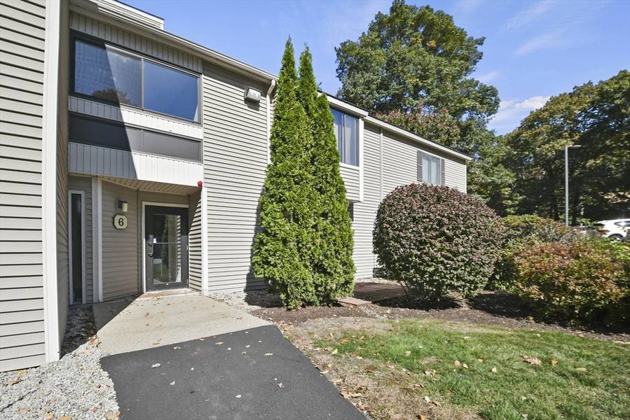 6 Thayer Pond Dr #11, Oxford, MA 01537