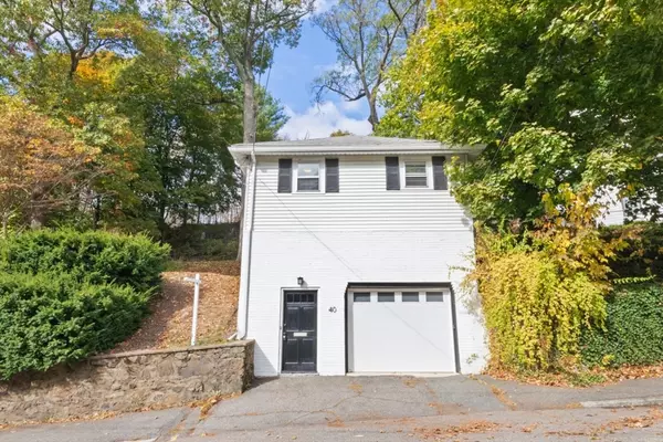 40 Ferdinand St, Melrose, MA 02176