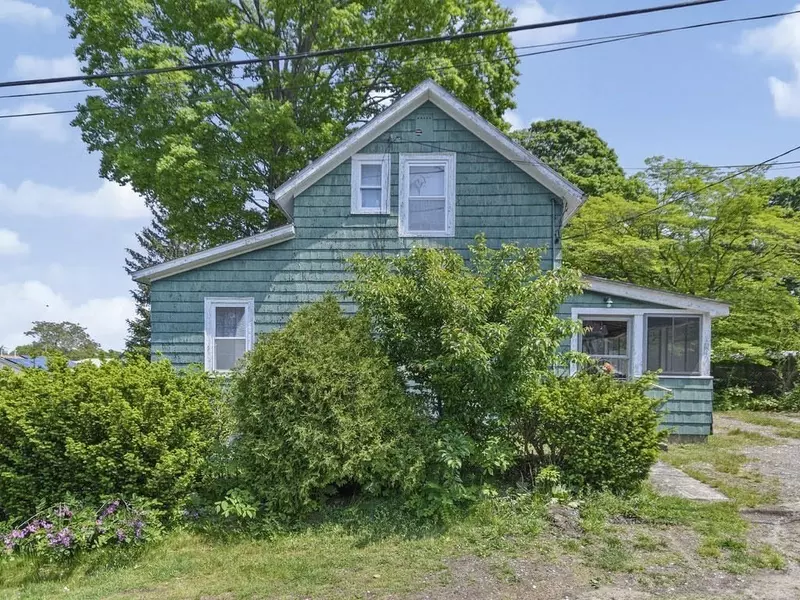 26 Friend Street, Waltham, MA 02453