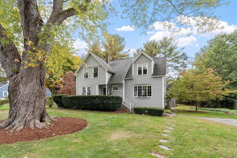 11 Lane Avenue, Bedford, MA 01730