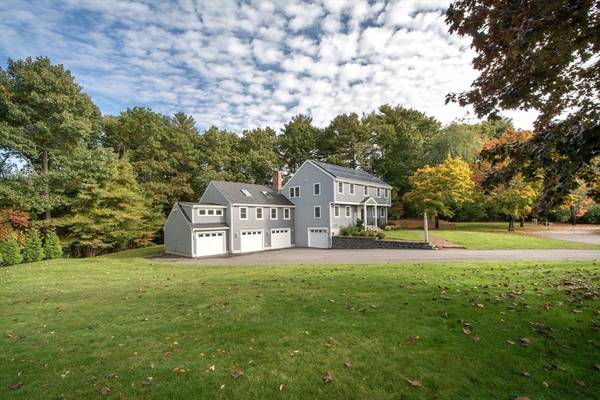 Duxbury, MA 02332,40 Boxwood Ln