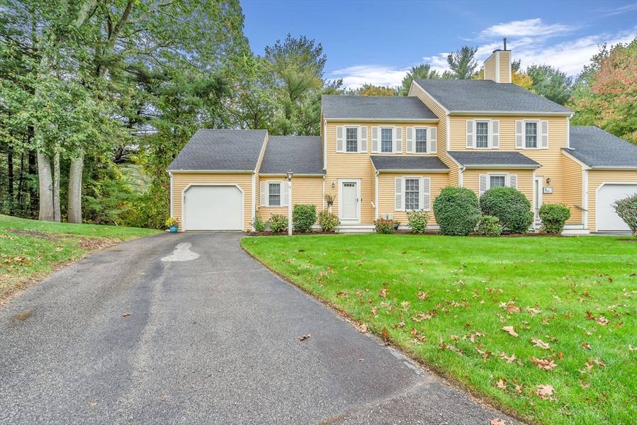 17 Spinnaker Ln #A, Taunton, MA 02780