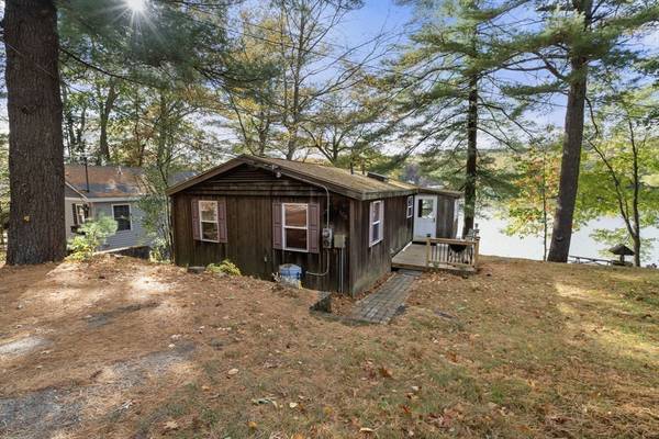 Sturbridge, MA 01566,105 Shore Rd