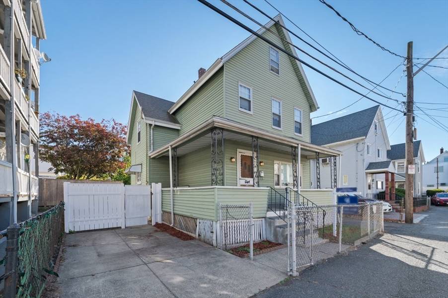 2 Perry Pl, Everett, MA 02149