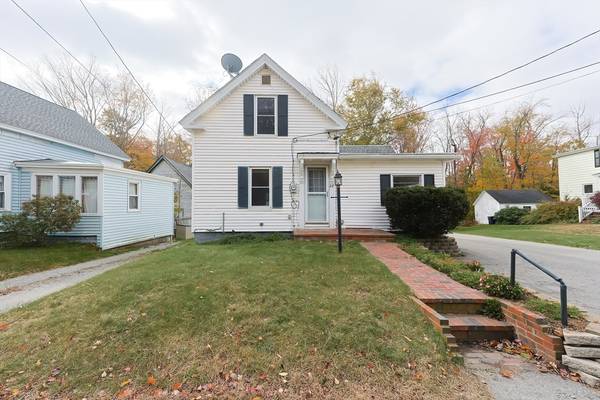 22 S Main St, Ashburnham, MA 01430