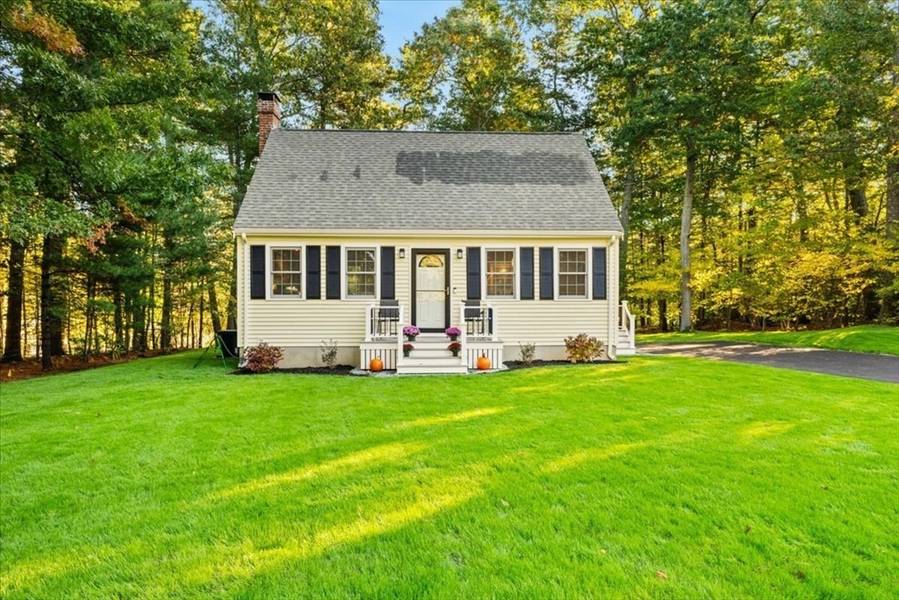 3 Lee Terrace, Hanson, MA 02341