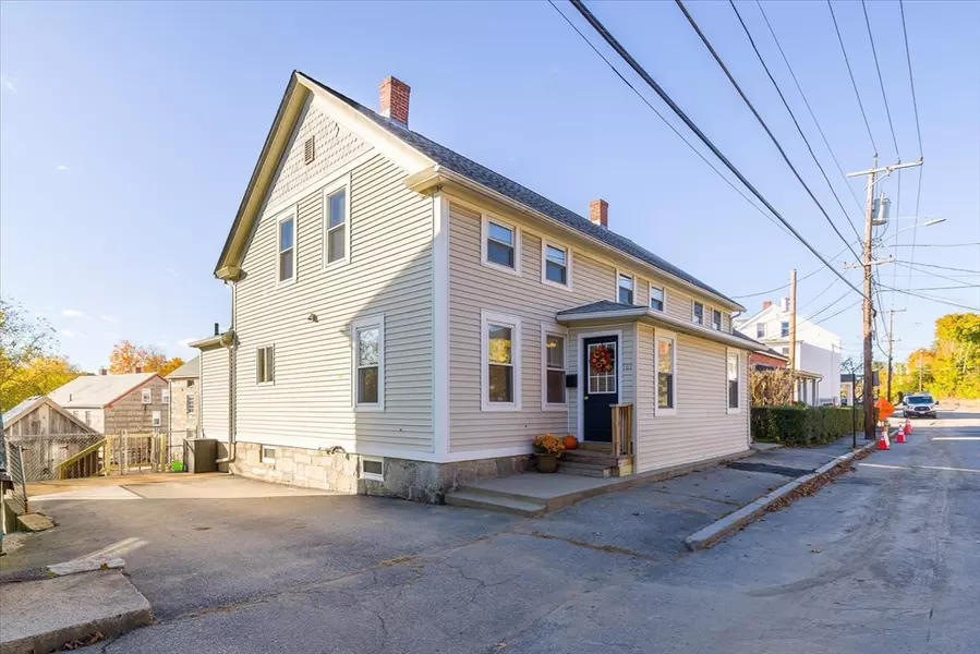 181-183 N Main St, Webster, MA 01570