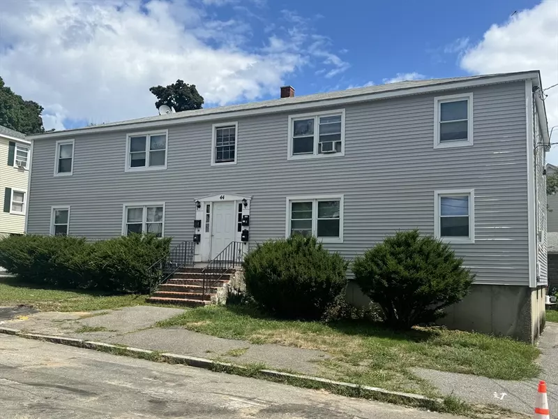 44 Powell St, Lowell, MA 01851