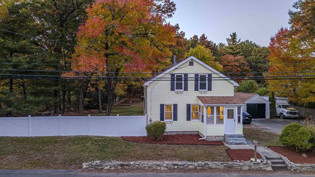 231 Groton Rd, Chelmsford, MA 01863