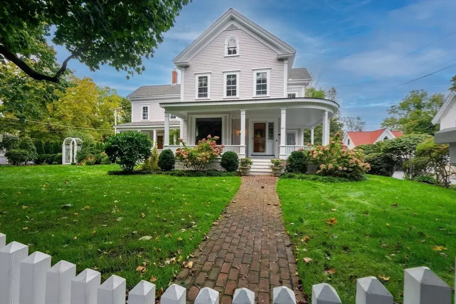 411 Main Street, Medfield, MA 02052