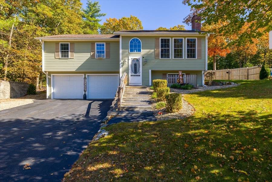 27 Ware Dr, Templeton, MA 01436