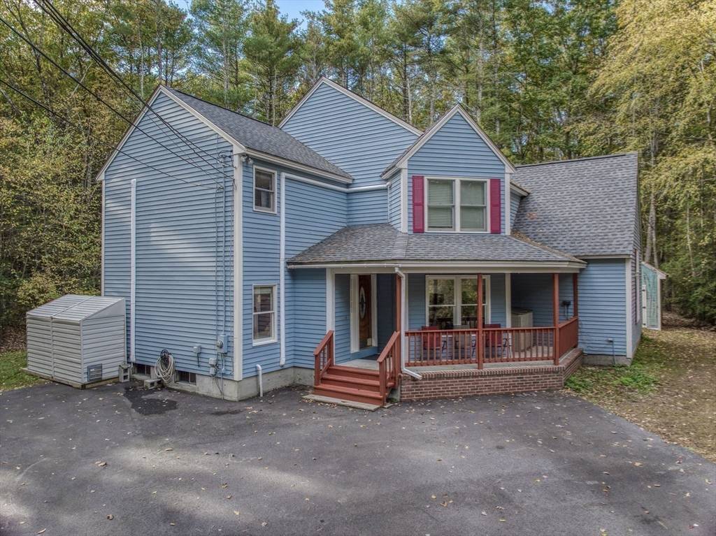 10 Blood Street, Pepperell, MA 01463