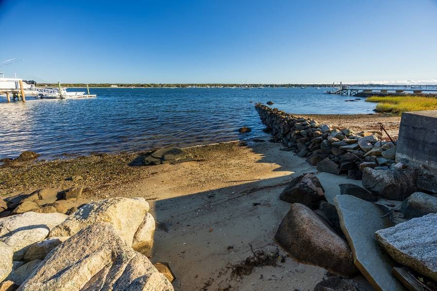 2 Port Way, Mattapoisett, MA 02739