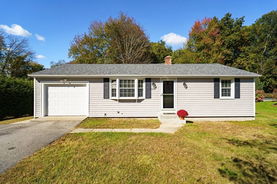 555 Old Fall River Rd, Swansea, MA 02777