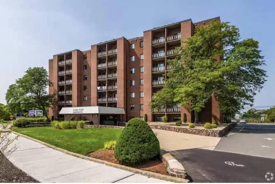 2 Ocean #804, Revere, MA 02151