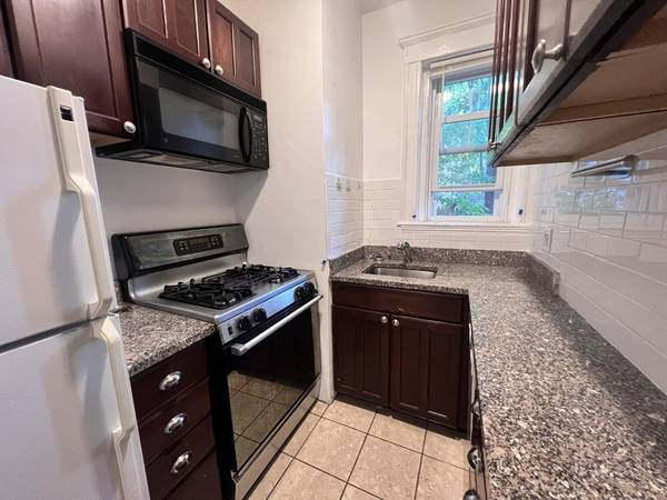 88 Naples Rd #2, Brookline, MA 02446