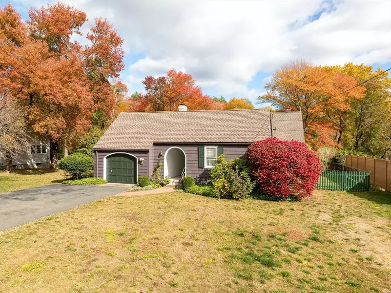 22 Brookside Dr, Wilbraham, MA 01095