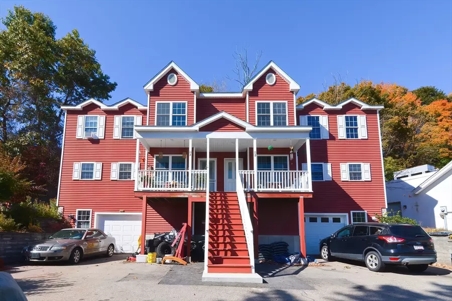 11 Quaboag St #B, Warren, MA 01083