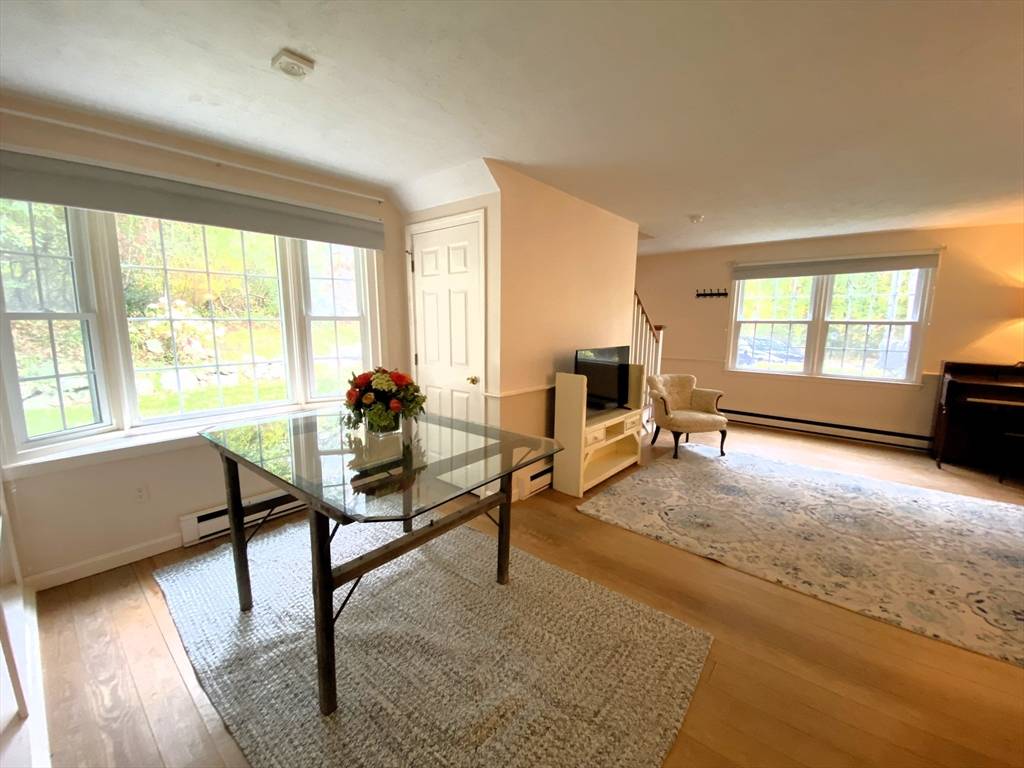 Brewster, MA 02631,102 Woodview Dr #102
