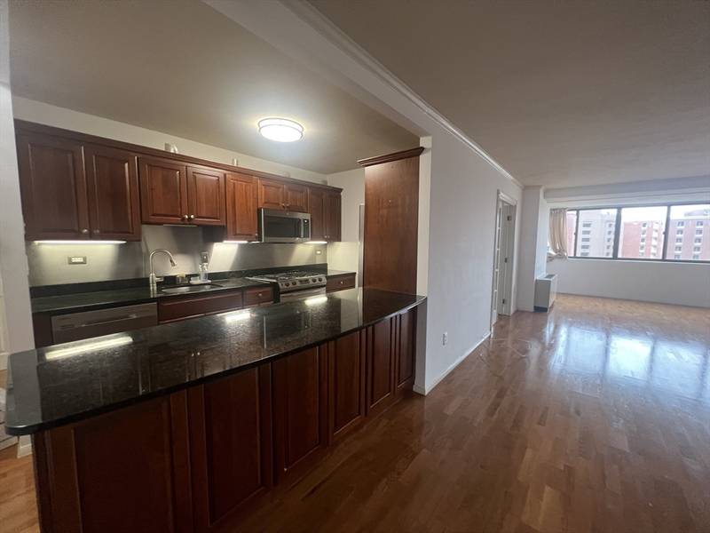 6 Whittier Place #5D, Boston, MA 02114