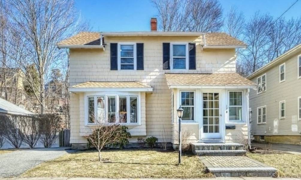 17 Russell Rd #1, Winchester, MA 01890