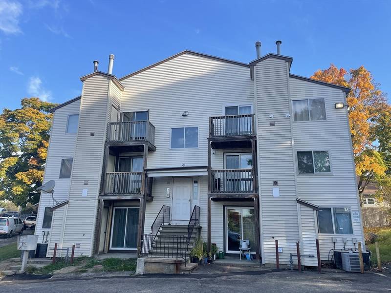 20 Powell St #2, Lowell, MA 01851