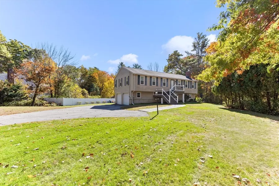 86 Beaver Dam Rd, Easton, MA 02356