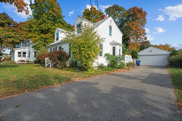 Seekonk, MA 02771,9 Field Street