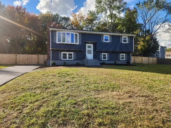 Holbrook, MA 02343,3 Lantern Rd