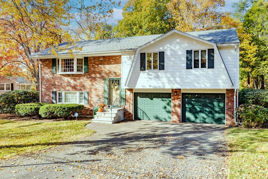 21 Delaware Ave, Danvers, MA 01923