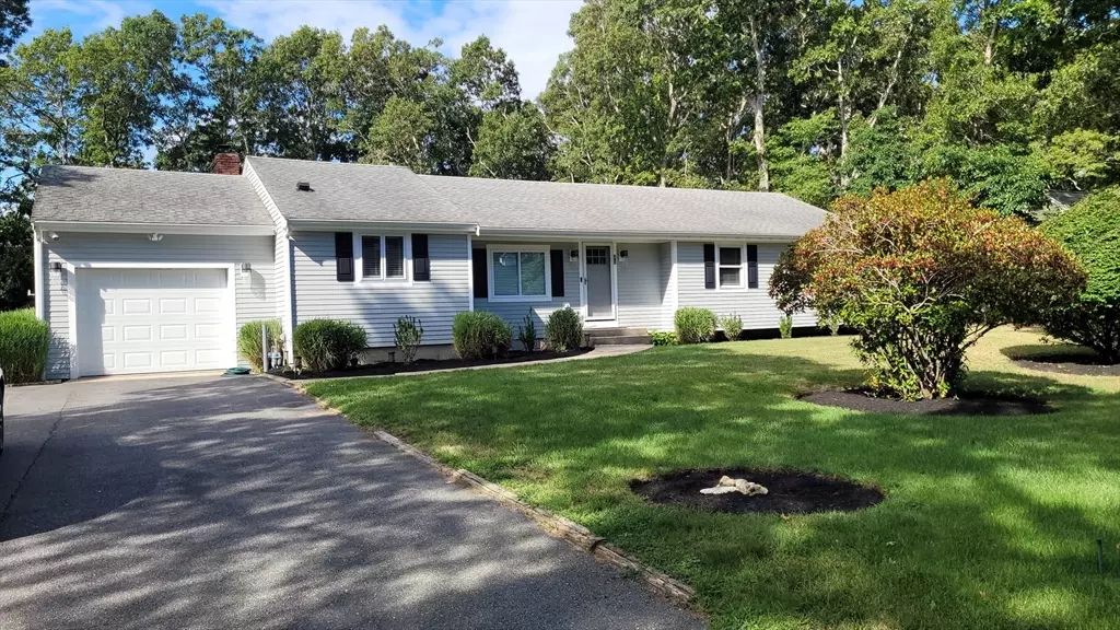 47 Goose Point Rd, Barnstable, MA 02632