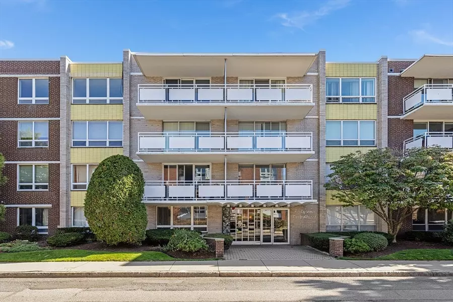 41 Park Street #304, Brookline, MA 02446