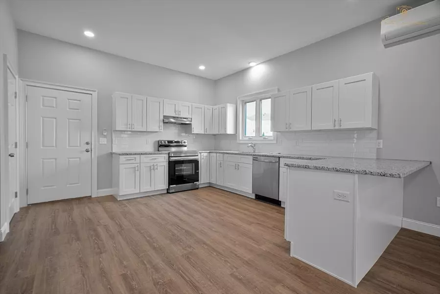 1321 So Main #2F, Fall River, MA 02721