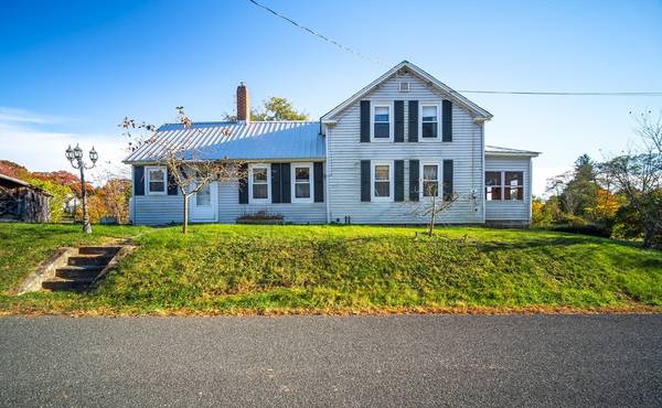 11 Burrows Turnpike Rd, Bernardston, MA 01337