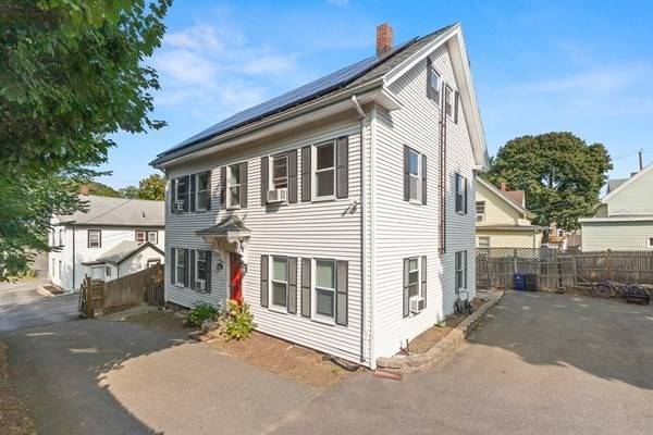 39 Wright St, Stoneham, MA 02180