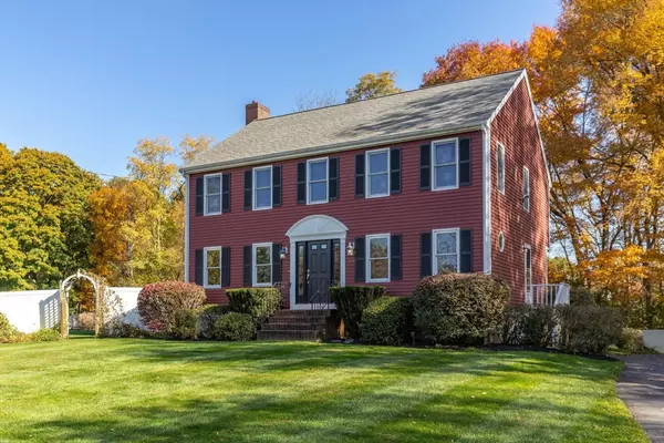 279 Prospect Hill St, Raynham, MA 02767