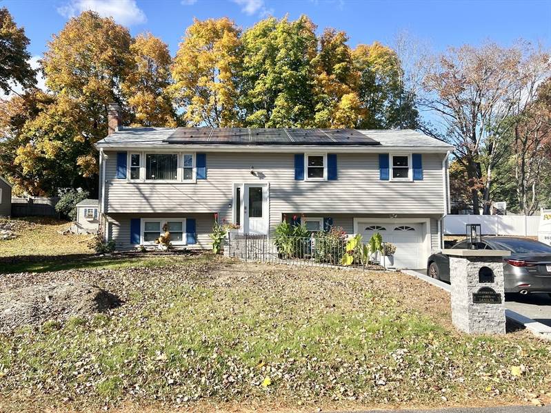 89 Brian Dr, Brockton, MA 02301