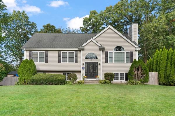 31 Plainfield St, Seekonk, MA 02771